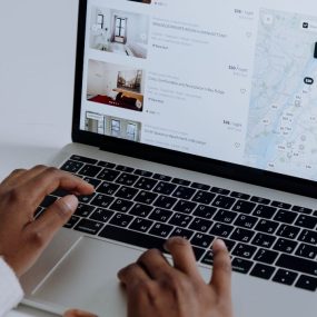 how to start airbnb business